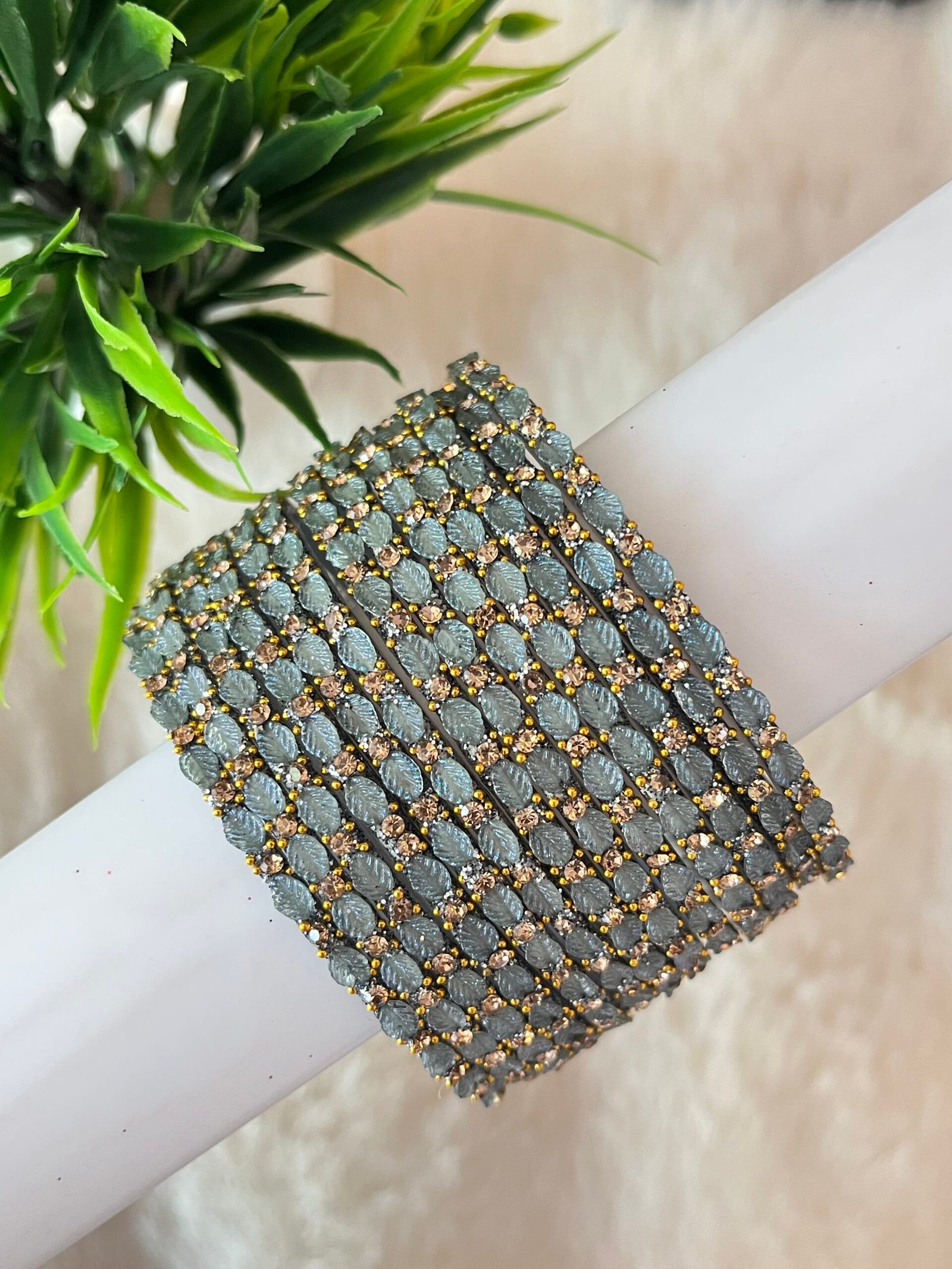 LEAF GLASS BANGLES - Image 4