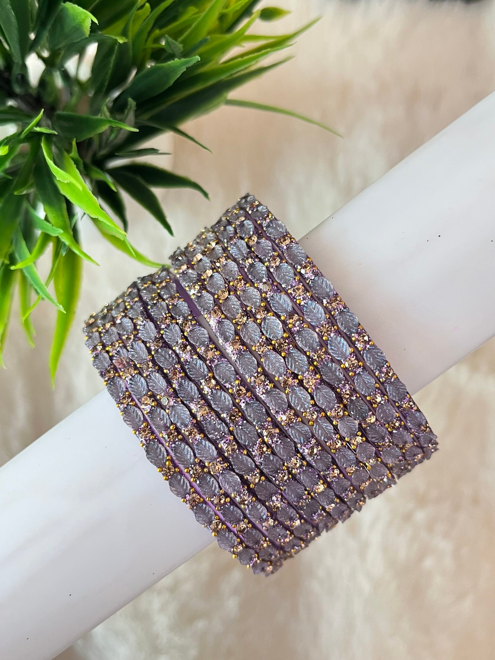 LEAF GLASS BANGLES - Image 9