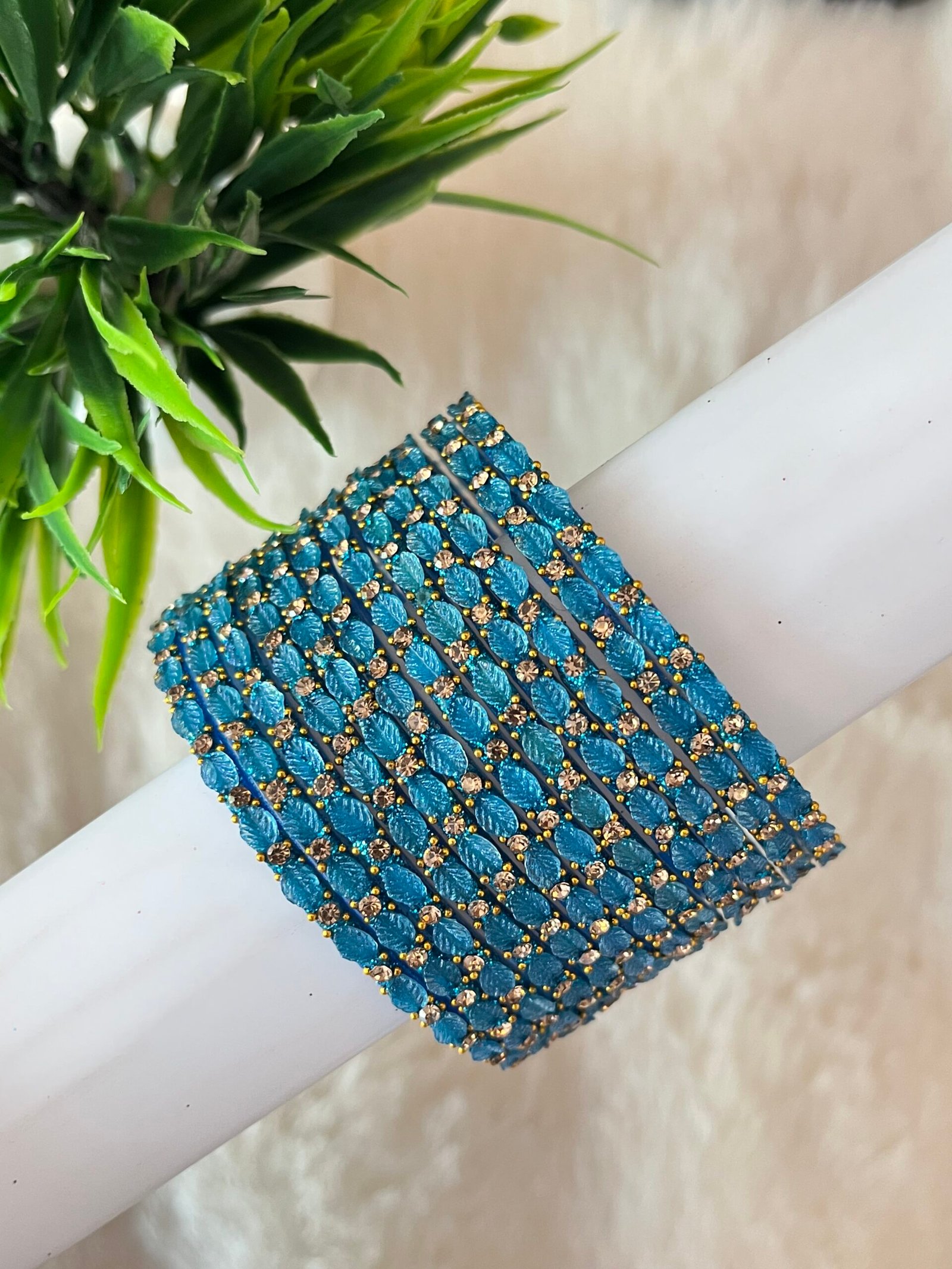 LEAF GLASS BANGLES - Image 10