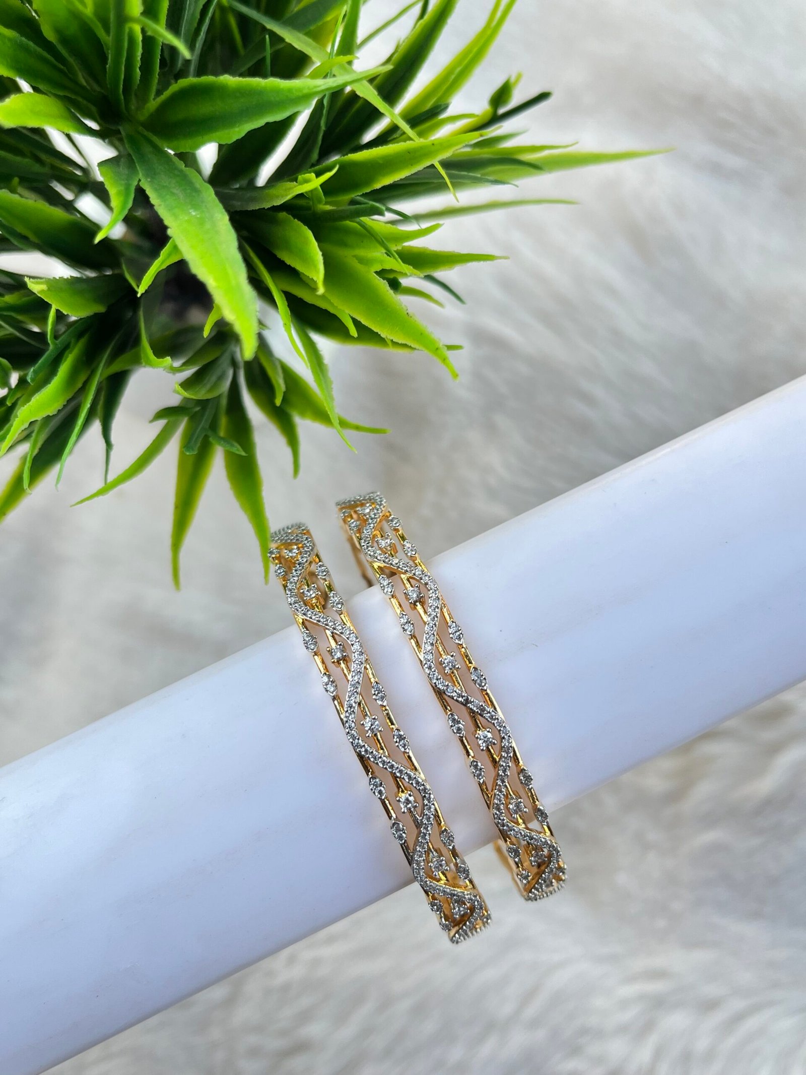 CZ ZIGZAG BANGLE'S