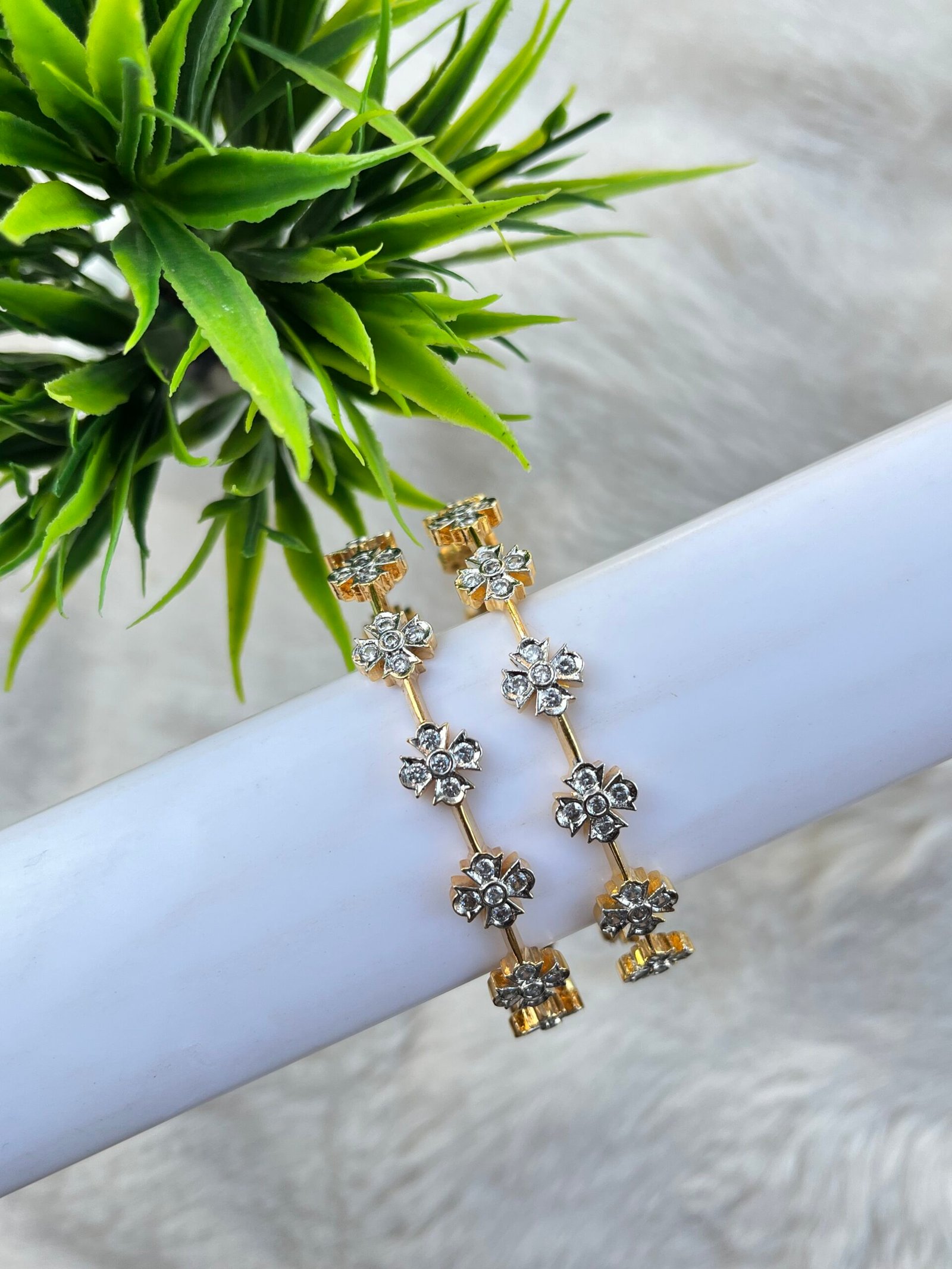 CZ ELEGANT FLORAL BANGLE'S